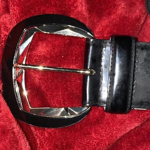 White House black  Market black leather gold buckle womens belt Sz M - Picture 9 of 12